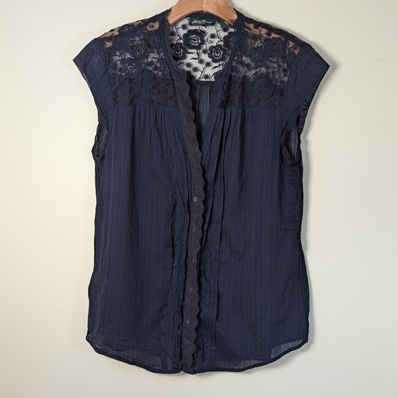 Eddie Bauer Navy Lace-Trim Blouse - Size Medium - Picture 2 of 6